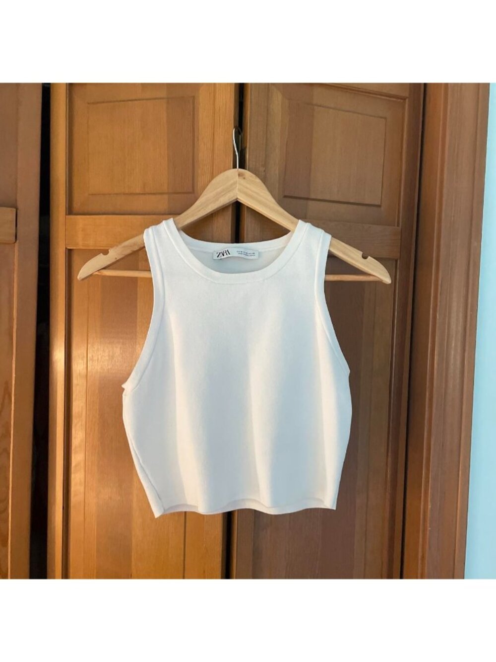 White Zara medium tank top great quality never worn but no tags